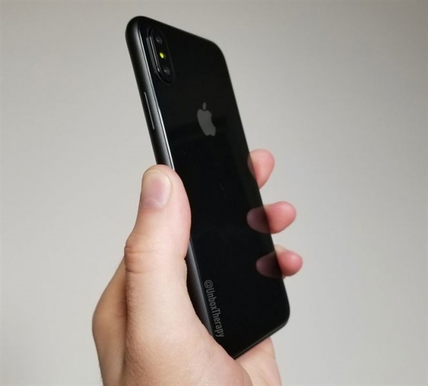 代工厂被iPhone 8量产逼疯：苹果强推iPhone 7S！