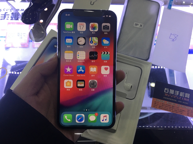 国行iPhoneX64G全新未激活出一台，从6代开始买到X的老顾客，购买手机始终找我们石狮手机网！你值得信赖的老店！