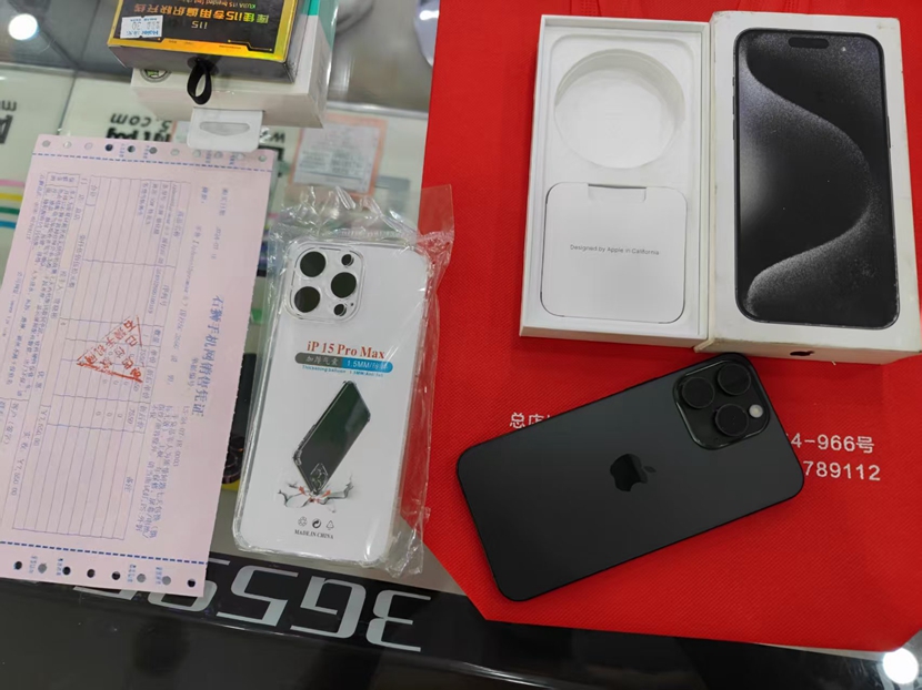 媲美全新机  二手 国行 5G 苹果iPhone15ProMax  6.7英寸 256G 黑色 出一台，感谢老顾客支持！