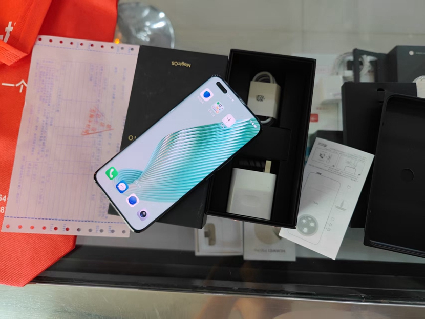 二手良品 5G 荣耀 旗舰 Magic5Pro  16+512G 黑色出一台！高端大气，价格便宜  价格超实惠，一年保修