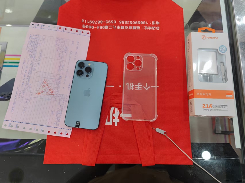 二手良品！国行，稀有货物，苹果iPhone13Pro6.1英寸  蓝色  256G出 一台，感谢老顾客支持！  现在价格